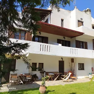  Apartment Ta Pefka